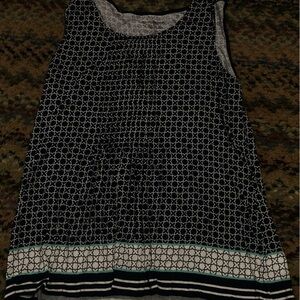 🌸Croft & Barrow Blue and White Patterned Blouse